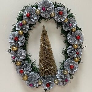 Christmas Holiday Pinecones Wreath